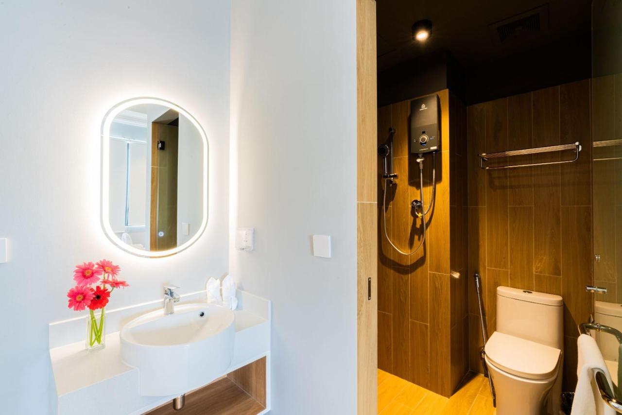 Emerald Hotel Residence Phnom-Penh Buitenkant foto