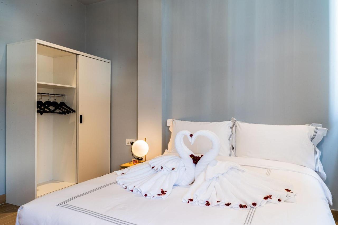 Emerald Hotel Residence Phnom-Penh Buitenkant foto